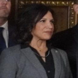 Lisa Demuth