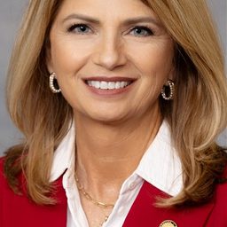 Lisa Barnes