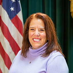 Pam Lauria